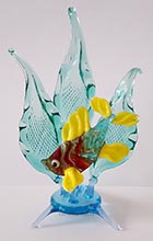 Vis in kelp met gele vinnen